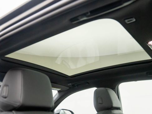 New 2026 BMW 530i xDrive w/ Executive Package image 18