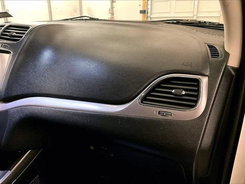 Used 2019 Dodge Journey Crossroad FWD image 15