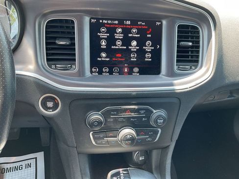 Used 2020 Dodge Charger SXT AWD/4WD image 9