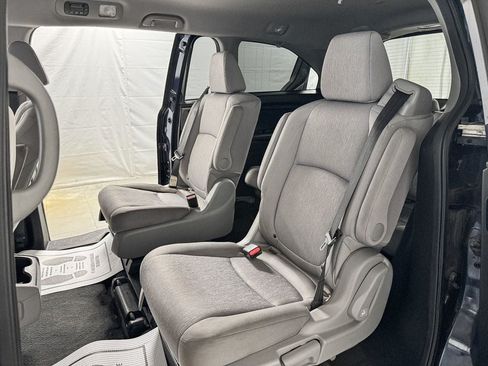 Used 2019 Honda Odyssey EX image 8