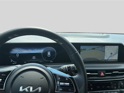 Used 2024 Kia Seltos S FWD image 11