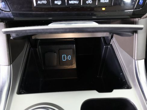 Used 2021 Ford Explorer Platinum w/ Equipment Group 601A image 6