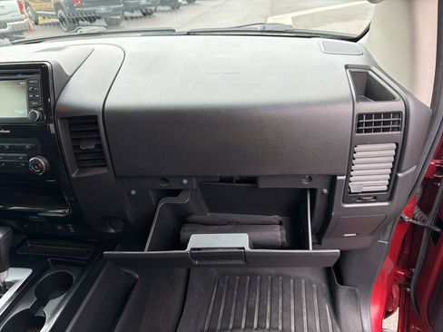 Used 2015 Nissan Titan SV w/ SV Value Truck Package image 36