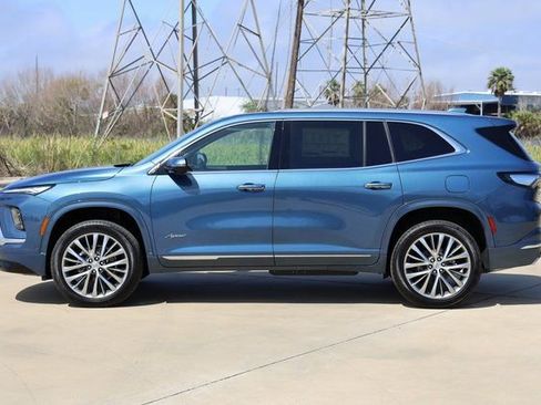 New 2026 Buick Enclave Avenir w/ Super Cruise Package image 5