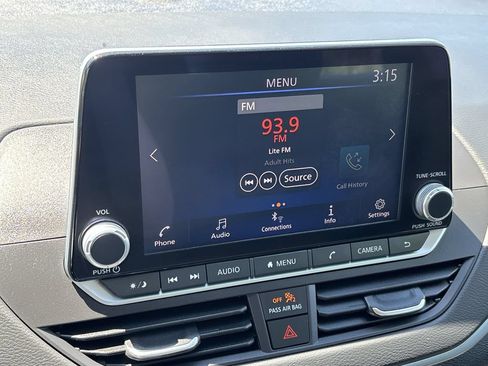 Certified 2025 Nissan Altima 2.5 S FWD image 20