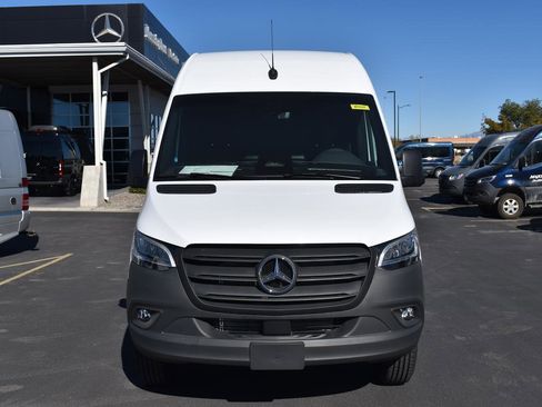 New 2025 Mercedes-Benz Sprinter 2500 image 2