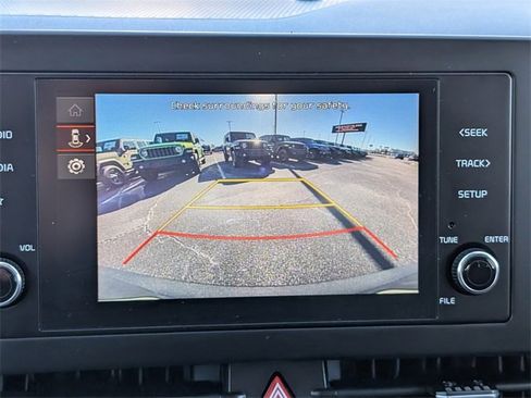 Used 2024 Kia Sportage LX image 17