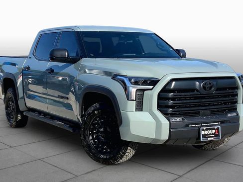 Used 2026 Toyota Tundra SR5 AWD/4WD image 3