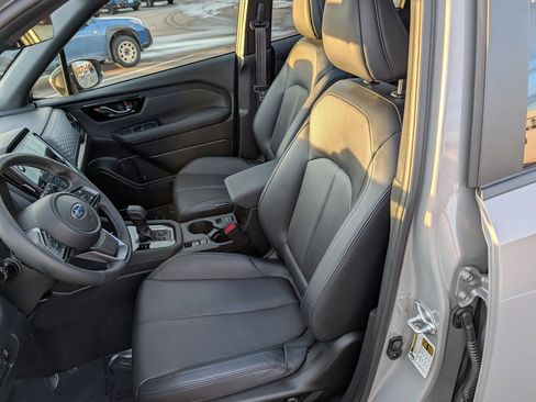 Certified 2025 Subaru Forester Limited image 22