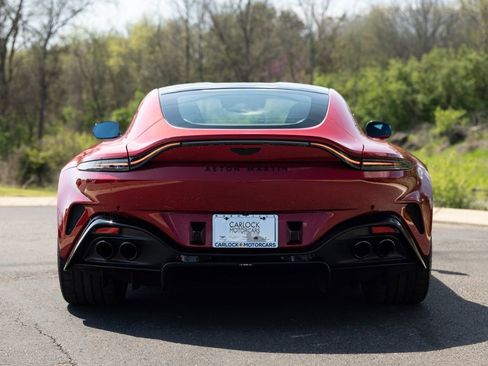 Used 2025 Aston Martin V8 Vantage Coupe RWD image 5