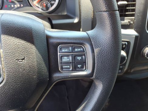 Used 2019 RAM 1500 Classic SLT AWD/4WD image 19