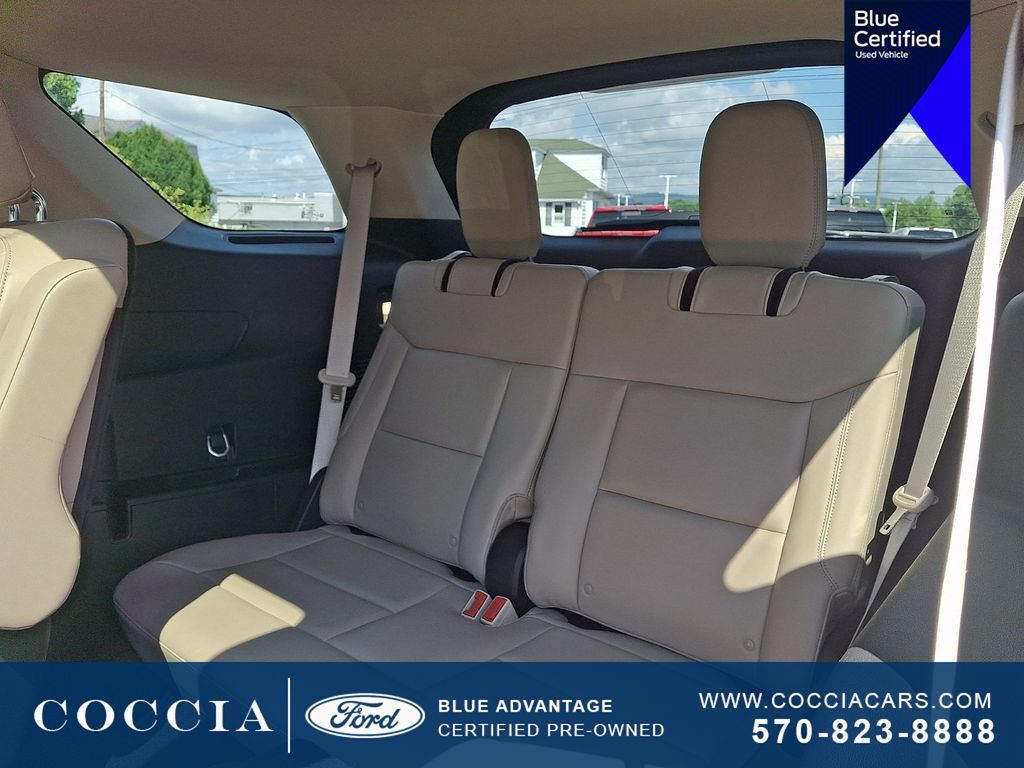 Certified 2023 Ford Explorer XLT w/ Equipment Group 202A AWD/4WD image 9