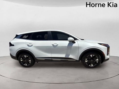 New 2026 Kia Sportage LX FWD image 3