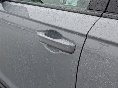 Used 2023 Honda Accord Touring image 11