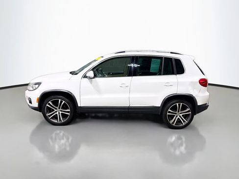 Used 2017 Volkswagen Tiguan SEL AWD/4WD image 9