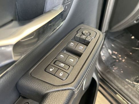 Used 2025 RAM 1500 Laramie w/ Sport Appearance Package AWD/4WD image 43