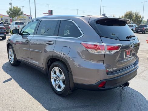 Used 2016 Toyota Highlander Limited Platinum AWD/4WD image 5