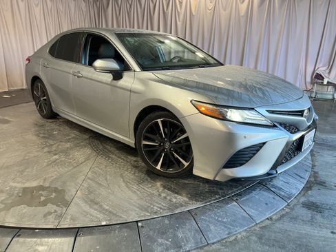 Used 2018 Toyota Camry XSE w/ Audio Package image 3