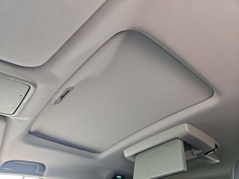 Used 2018 Honda Odyssey Elite image 21