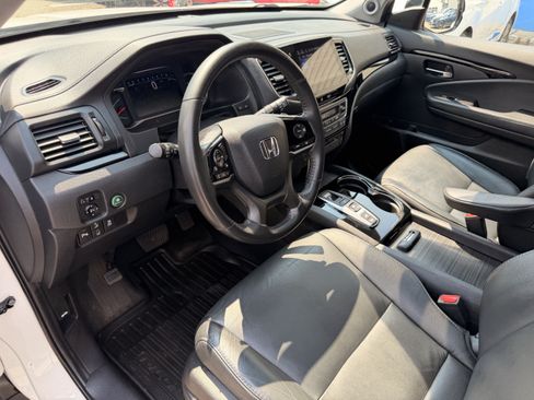 Used 2019 Honda Pilot Touring image 10