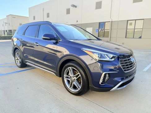 Used 2017 Hyundai Santa Fe Limited image 3