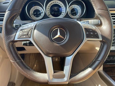Used 2014 Mercedes-Benz E 550 4MATIC Sedan image 14