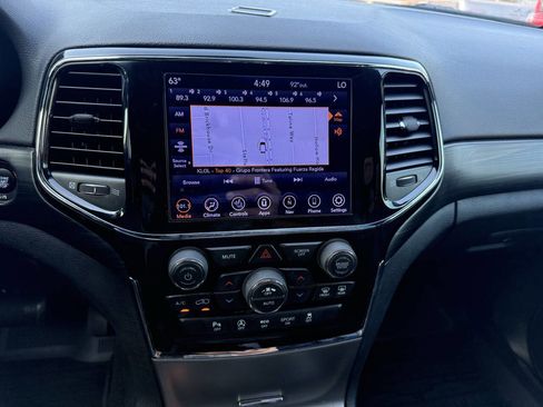 Used 2020 Jeep Grand Cherokee Altitude RWD image 23