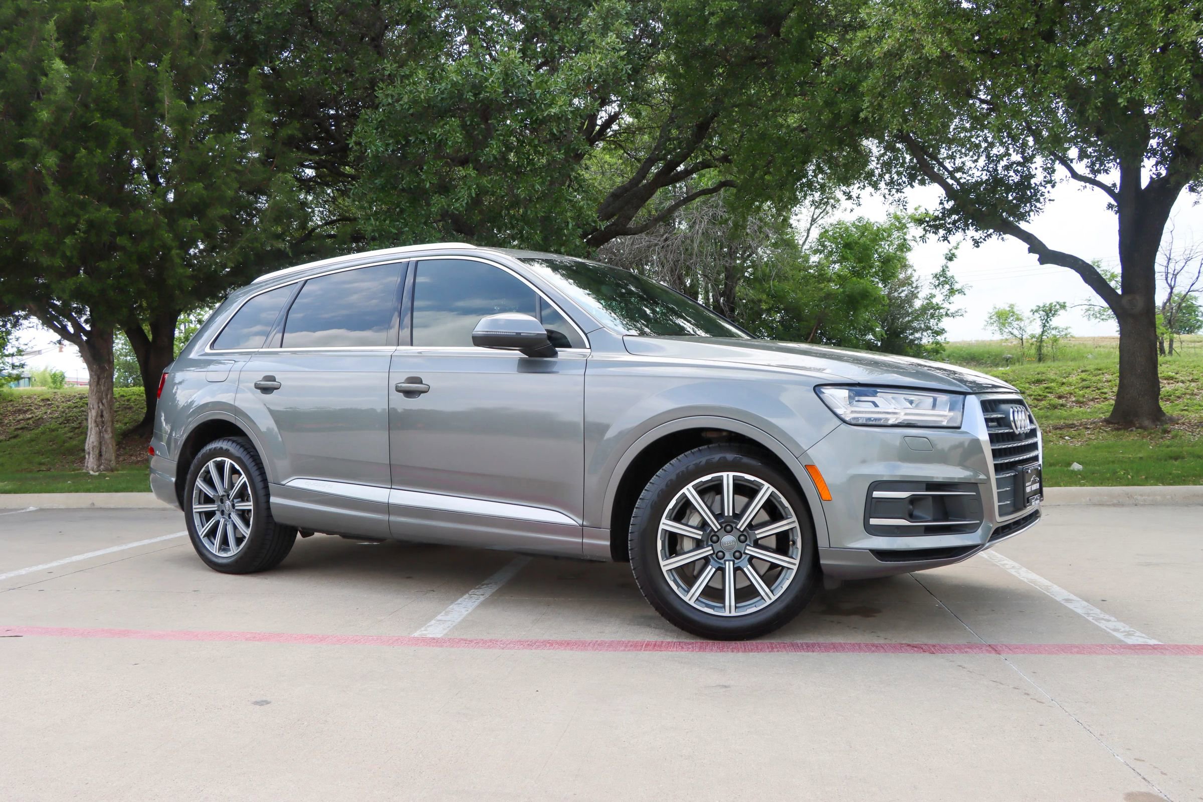 Used 2018 Audi Q7 3.0T Prestige AWD/4WD image 1