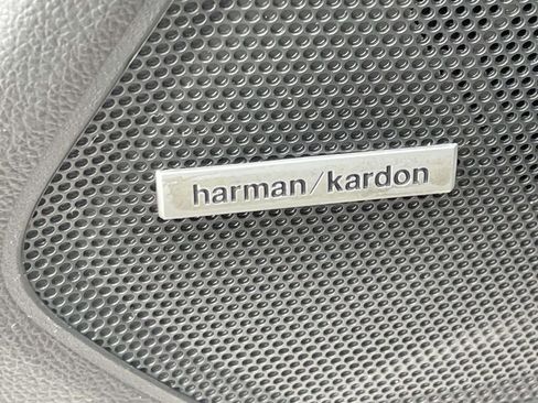 Used 2019 Subaru Outback 3.6R Limited w/ Popular Package #2 image 17