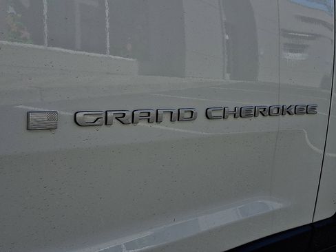 New 2026 Jeep Grand Cherokee Laredo X image 19