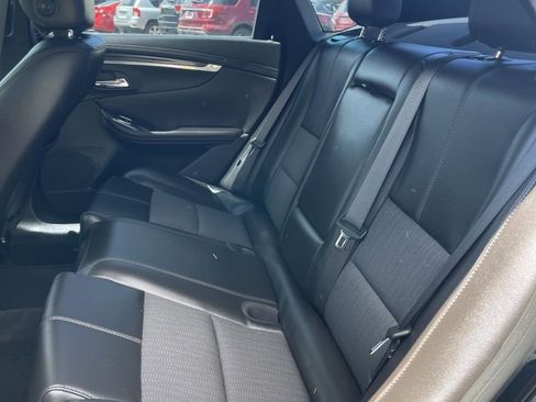 Used 2017 Chevrolet Impala LT FWD image 10