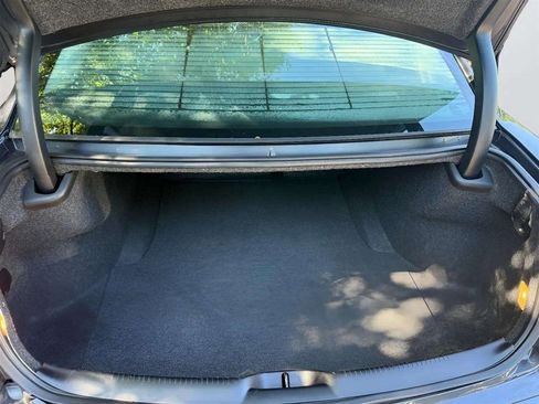 Used 2019 Chrysler 300 Touring w/ Sport Appearance Package RWD image 11