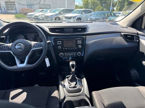 Used 2017 Nissan Rogue Sport S w/ S Appearance Package AWD/4WD image 15