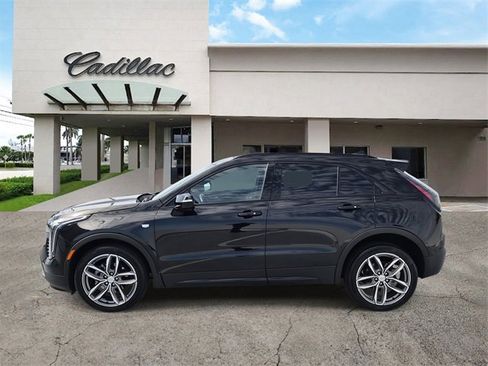 Used 2023 Cadillac XT4 Sport image 2