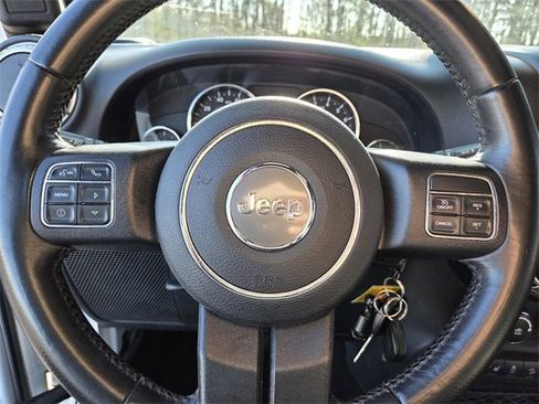 Used 2017 Jeep Wrangler Unlimited Sahara w/ Connectivity Group image 22