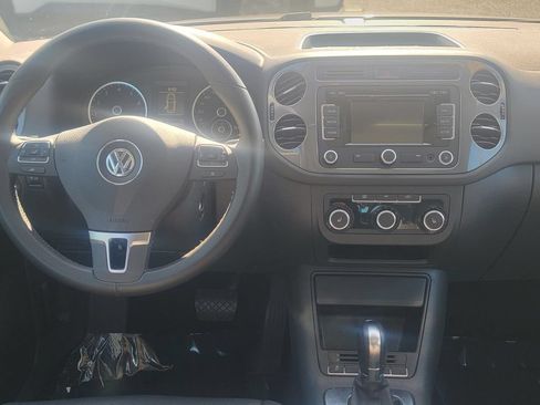 Used 2012 Volkswagen Tiguan S FWD image 17