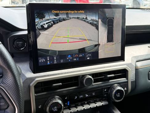 Used 2025 Toyota Tacoma 4x4 Double Cab Hybrid image 18