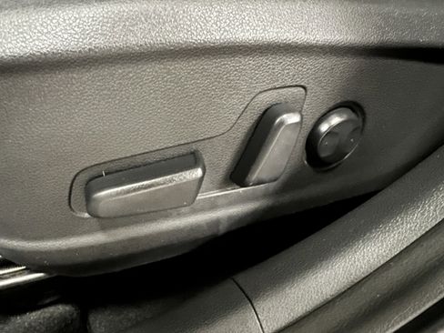 Used 2019 Hyundai Kona Ultimate image 11