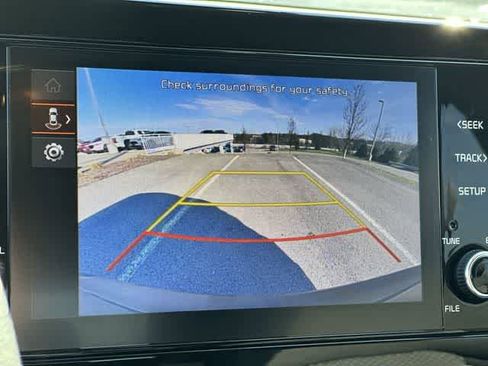 Used 2023 Kia Sportage LX image 12