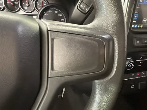 Used 2019 Chevrolet Silverado 1500 Custom w/ Custom Value Package AWD/4WD image 17