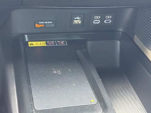 Used 2025 Toyota Camry SE FWD image 30