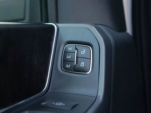 Used 2023 Ford F250 Lariat AWD/4WD image 19