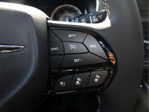 New 2026 Chrysler Pacifica Limited w/ S Appearance Package image 14