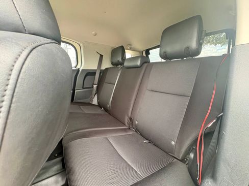 Used 2014 Toyota FJ Cruiser 2WD w/ Convenience Package image 9