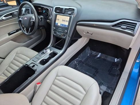 Used 2020 Ford Fusion SEL FWD image 18