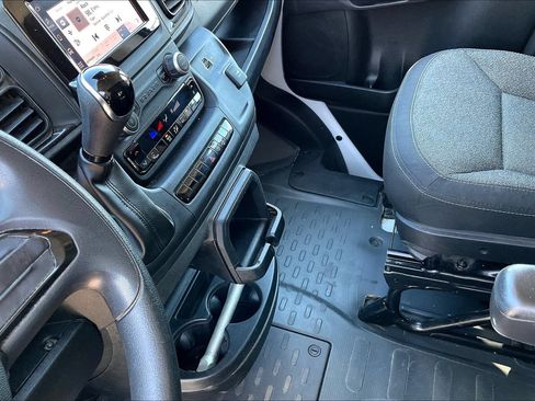 Used 2023 RAM ProMaster 2500 FWD image 11