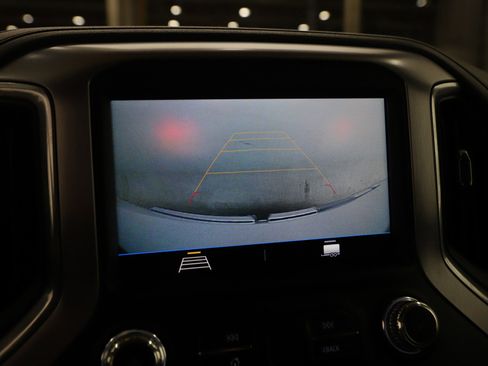 Used 2020 GMC Sierra 1500 Elevation w/ Elevation Value Package image 30