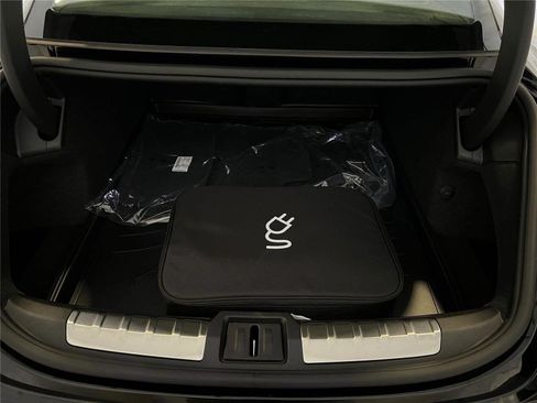 New 2025 Porsche Taycan GTS image 28