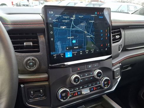 Used 2023 Ford Expedition Limited image 23