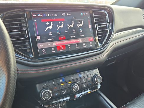 Used 2024 Dodge Durango GT AWD/4WD image 27